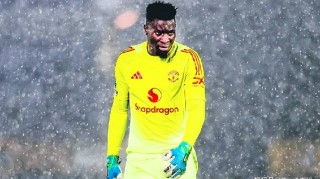 曼联敲定夏窗离队第1人！身价500万欧，拉爵爷低价兜售奥纳纳