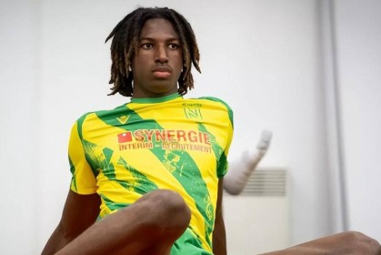 17岁法甲天才中卫成为热门抢夺对象，巴萨竞逐6大豪强